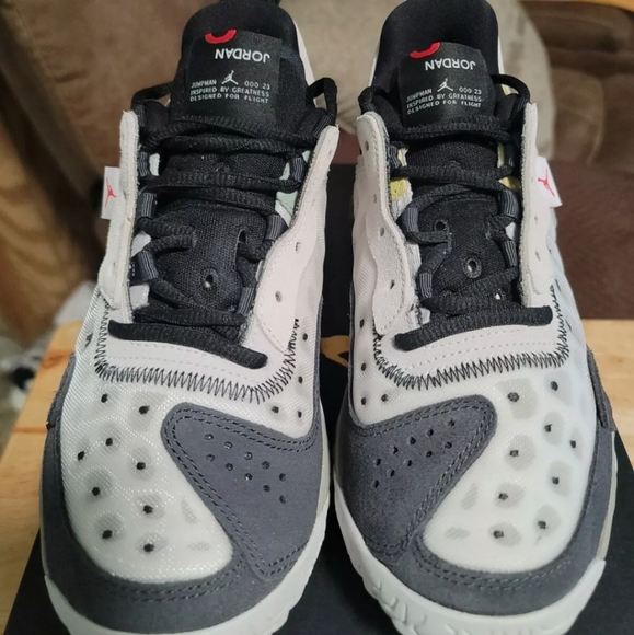 Jordan delta 2 size 6.5Y - Picture 2 of 11